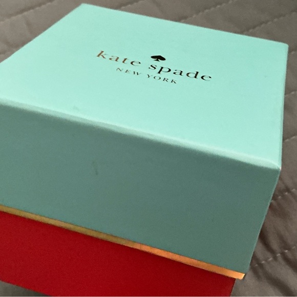 Kate Spade New York Picnic Floral Delacorte Enamel Bangle Watch NIB - Picture 9 of 12